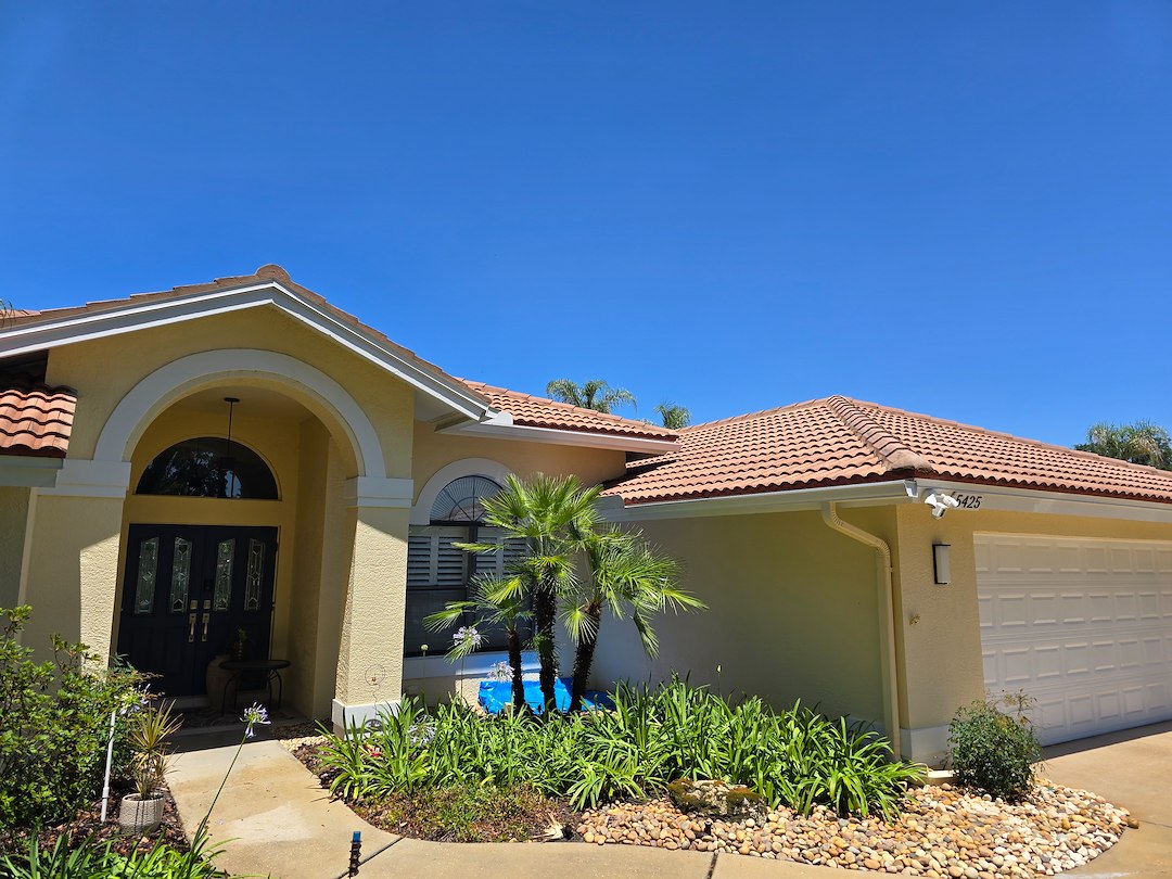 Wesley chapel Florida roof cleaning